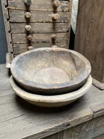 Orginele oude vergrijsd houten schaaltjes bordje bord bordjes plate bakjes schaaltje bakje stoer landelijk