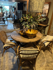 Prachtige grote vergrijsd houten ronde eettafel tafel rondetafel teakhouten teakhout houten  blad 120 cm ijzeren onderstel landelijk stoer industrieel bassano