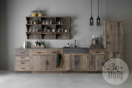 K010 Truckwood railway houten keukenelement keuken H195 x 68 x 60 cm buitenkeuken voor in bouw koelkast vries sleepdeur inclusief granieten hardstenen blad landelijk stoer SEP