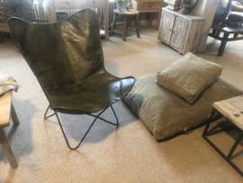 Gave khaki olijf olive olijfgroen army legergroen leren stoel fauteuil lounge  vlinder butterfly vlinderstoel stoer industrieel vintage