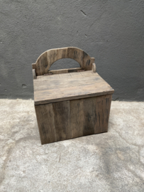 Stoer oud vergrijsd houten kistje kist dekenkist stoer landelijk kleikist klep deksel