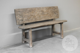 Oude lange vergrijsd houten bank eettafelbank met rugleuning eetkamerbank landelijk stoer 142 cm