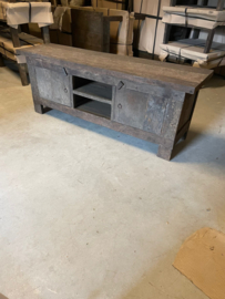 Oud houten televisiekast audio tvkast 160 x 60 x 50 cm sidetable dressoir aura Peeperkorn schuif klosje dressoir deurtjes met klosjes landelijk vintage industrieel stoer oud hout aura Peeperkorn