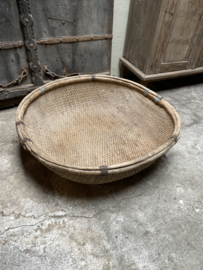 Gave grote ronde vergrijsde rieten rotan mand basket korf 85 cm landelijk sober