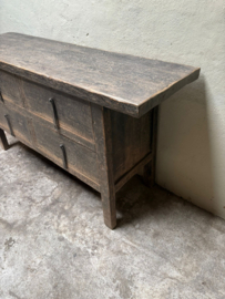 Stoere oude landelijke ladekast vergrijsd doorleefd houten Sidetable grijs zwart wandtafel 152 cm