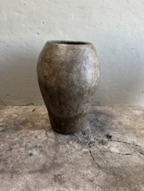 Prachtige grote stenen kruik vaas bloempot vaas landelijk sober bruin bruine grijs beige vergrijsd H73 x 49 cm