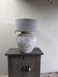 Grote kruiklamp gemaakt van oude kruik waterkruik landelijk sober stoer aura Peeperkorn nr 8