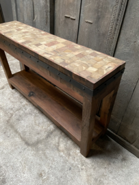 Oud houten hakblok keukenblok snijblok slagersblok slagershakblok sidetable wandtafel werkbank werktafel keukentafel landelijk stoer industrieel vintage