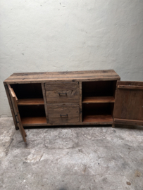 Oud railway houten dressoir tv meubel kast televisie televisiekast televisiemeubel vol massief hout landelijk industrieel robuust oud hout vintage sidetable 160 x 85 x 40cm nr 98