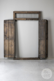Oude grote houten deur luiken  in kozijn poort deuren poorten stoer landelijk boeren dubbele deur 235 x 131 x 10 cm