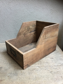 Stoere oud houten bak gruttersbak schap box la lade schuifbak schuifla tijdschriftenbak ordner landelijk stoer robuust industrieel  hout
