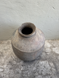 Prachtige vergrijsd antieke claypot Nepal kruik stenen vaas pot landelijk stoer sober vintage 58 x 42 cm