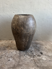 Prachtige grote stenen kruik vaas bloempot vaas landelijk sober bruin bruine grijs beige vergrijsd H73 x 49 cm