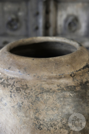 Mooie grote oude  stenen kruik vaas pot landelijk stoer H48 x 36 cm