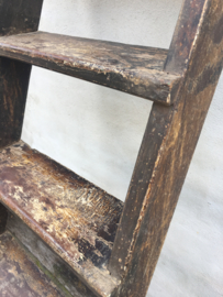 Stoere stevige originele oud doorleefd houten trap ladder rechte steektrap vliering zolder kelder opkamer landelijk rek schap zoldertrap vliering industrieel stoer 213 x 54 cm