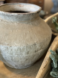 Oud stenen kruik olijfkruik waterkruik pot vaas landelijk antieke pot