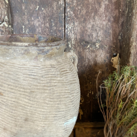 Grijze stenen kruik pot vaas landelijk met oortjes stoer met wave effect