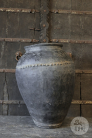 Prachtige unieke oude grijs grijze stenen kruik vaas pot landelijk stoer sober 56 x 40 cm