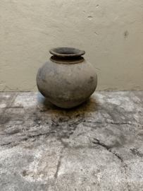 oude grijs stenen kruik pot grijze mega landelijk olijfpot olijfkruik waterkruik 54 cm hoog 53 cm doorsnede nr 50