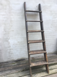 Stoere stevige originele oud doorleefd houten trap ladder rechte steektrap vide vliering zolder kelder opkamer landelijk rek schap zoldertrap vliering industrieel stoer 213 x 54 cm