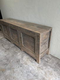 Stoer groot vergrijsd houten dressoir kast wandkast Sidetable landelijk 212 cm tv televisie. 116