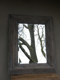 Stoere vergrijsd houten spiegel 100 x 80 cm landelijk stoer industrieel