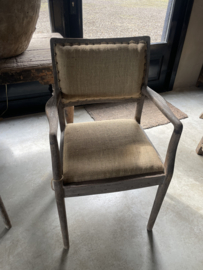 Prachtige oude vergrijsd houten stoel stoelen met jute stoffen zitting armleuning fauteuil landelijk sober shabby chique