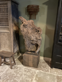 Enorm groot oud vergrijsd houten ornament 120 cm hoog  stronk object kunst stoer landelijk industrieel eye-catcher