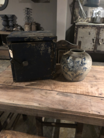 Oude metalen locker kluisje kastje wandkastje blauw industrieel stoer landelijk vintage