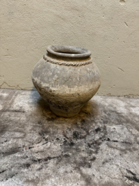 oude grijs stenen kruik pot grijze mega landelijk olijfpot olijfkruik waterkruik 46 cm hoog 47 cm doorsnede nr 52