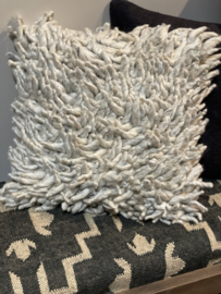 Heel stoer grof kussen cushion inclusief vulling beige grijs stoer sober landelijk 45 x 45 cm STOER!