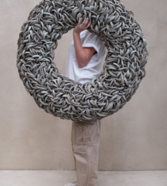 Grote Coco cut wreath 100 cm grey wash washed vergrijsd krul landelijk grijs