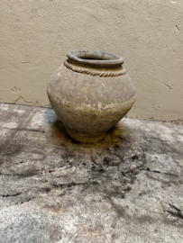 oude grijs stenen kruik pot grijze mega landelijk olijfpot olijfkruik waterkruik 46 cm hoog 47 cm doorsnede nr 52
