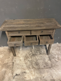 Oud houten vergrijsd doorleefd houten haltafel sidetable ladenkast la  laden stoer boeren kast buro bureau wastafel eiland landelijk badmeubel industrieel werktafel werkbank