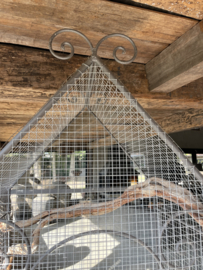 Prachtige mega grote grijze antieke metalen kooi vogelkooi papegaaienkooi brocant