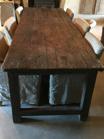 Zeer grove grote origineel oude hardhouten eettafel 297 cm keukenblok keukeneiland workmate keukenblad werktafel werkbank stoer robuust Boerentafel blokpoten