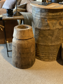 Grote oude houten pot vaas kruik landelijk stoer robuust