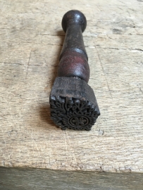 Oud houten stempel met handvat textielstempel india batik stempeltje vintage industrieel