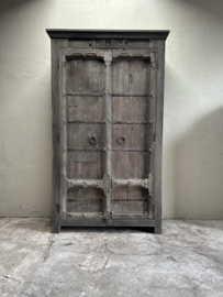 Hele stoere vergrijsde grote kast 2 deurs landelijk stoer oosters H197 x 117 x 46 cm