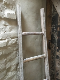 Oud houten ladder laddertje trap trapje handdoekenrek 150 cm landelijk vergrijsd