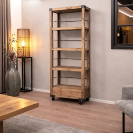 Grote houten industrieel kast schap rek op wielen H205 x L70 x D45 cm landelijk stoer r