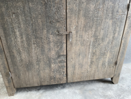 Prachtige oud vergrijsd houten 2 deurs kast dressoir tv meubel  landelijk stoer boeren sober vergrijsd 140 x 45 x H116 cm