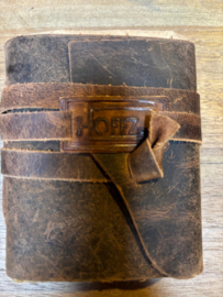 HOFFZ. Notitieboekje XL bruin taupe grijs bruin grey brown geruwd leren kaft groot
