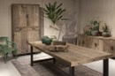 Grote dichte oud houten kast kabinet 4 deurs 2 lades legplanken truckwood railway robuust doorleefd hout 220 x 120 x 40 cm landelijk industrieel vintage urban metalen beslag kledingkast servieskast linnenkast boekenkast