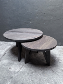 Set Hele stoere robuuste ronde grof houten salontafels bijzettafeltjes rond hout nerf stoer landelijk