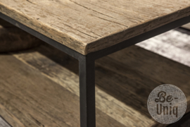 Hele stoere vergrijsd houten Salontafel bijzettafel truckwood Railway landelijk met metalen onderstel en onderplank industrieel vintage ovaal SEP