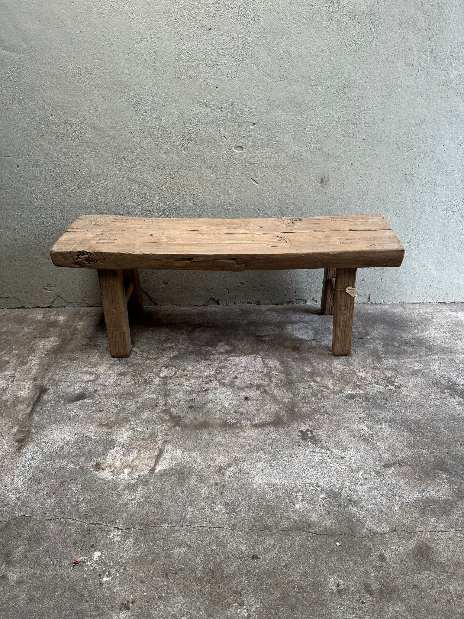 Prachtige organische oude vergrijsd houten bank bankje salontafel lounge tafel landelijk stoer sober 125 x 38 x H50 cm