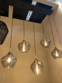 Prachtige grote hanglamp lamp hotel chiq chique bestaande  uit 5 glazen kappen recht  model