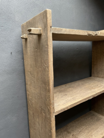 Prachtige oud houten boekenkast kast rek schap landelijk stoer robuust olmwood olmenhout