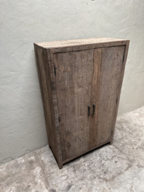 Grote 2 deurs kast H140 x 81 x 40 cm railway truckwood houten kast linnenkast keukenkast planken legplanken industrieel stoer landelijk SEP